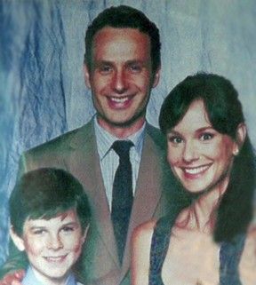 Grimes Family before the ZA Tha Walking Dead, Grimes Family, Walking Dead Wallpaper, The Walkind Dead, Sarah Wayne Callies, The Day Will Come, Walking Dead Cast, My Camera Roll, Carl Grimes