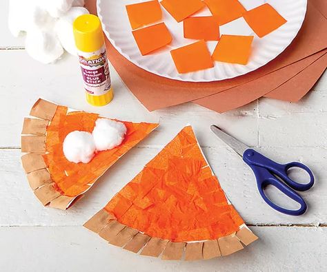 Paper Plate Pumpkin Pie Craft #ArtsAndCrafts #KidsCrafts #Crafts #DIY #Thanksgiving Thanksgiving Week Activities, Fall School Crafts, Preschool Storytime Ideas, Yellow Activities, Pumpkin Pie Craft, Keys Crafts, Art Projects For Toddlers, Pie Craft, K Craft