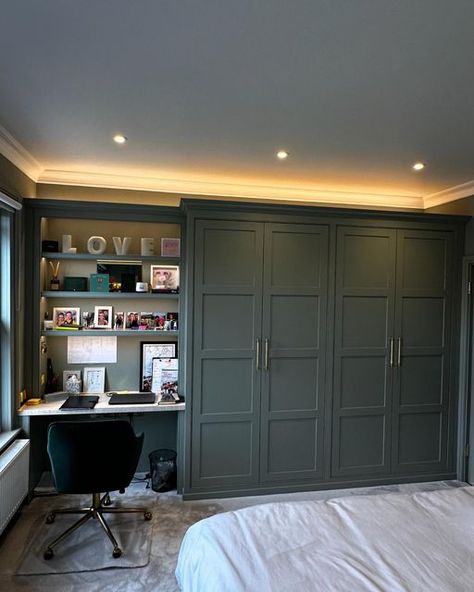 Handmade Bespoke Carpentry on Instagram: "Bespoke fitted Wardrobes with a desk area installed in Farnham, Surrey 🇬🇧 

Have the flexibility to work from home as well as maximise your bedroom wardrobe space. ✅

Handmade in our workshop in Farnham, Surrey 🇬🇧 
Sprayed finish in F&B Pigeon No.25
In-Framed design
Shaker style doors 
Led warm white lighting 
Knurled Brass handles 
Limed oak worktop 
Soft closing Blum Drawers 
Fitted in 2-3 days 💨 
Dust free installation 

@customcarpentrysurrey 

Home office 
Fitted Wardrobes 

Get in touch for your free Estimate ⬇️ 

CONTACT 📧 

info@customcarpentrysurrey.uk

WEBSITE 🛜 

www.customcarpentrysurrey.uk

#bedroom #bedroomdecor #bedroominspo #wardrobe #wardrobedesign #desk #storage #surrey #surreyhills #surreylife #esher #eshermums #cobham #co Walk In Wardrobe And Office, Built In Wardrobe Desk Ideas, Spare Room Wardrobe Ideas, Home Office With Wardrobe, Fitted Wardrobe With Tv Built Ins, Fitted Wardrobe And Dressing Table, Fitted Wardrobe And Desk, Fitted Wardrobe With Desk, Bedroom Fitted Wardrobes Over Bed