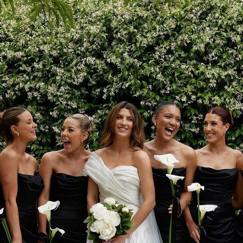 Small Bridal Party Bouquet, Black Bridesmaid Dresses With Bouquets, Chic Black Bridesmaid Dresses, Black Bridesmaid Dresses Photos, Black And White Bridesmaids Dresses, Bridesmaids With Different Bouquets, Different Bridesmaid Bouquet Ideas, Wedding Party Black Dresses, Black Dress Bridesmaids