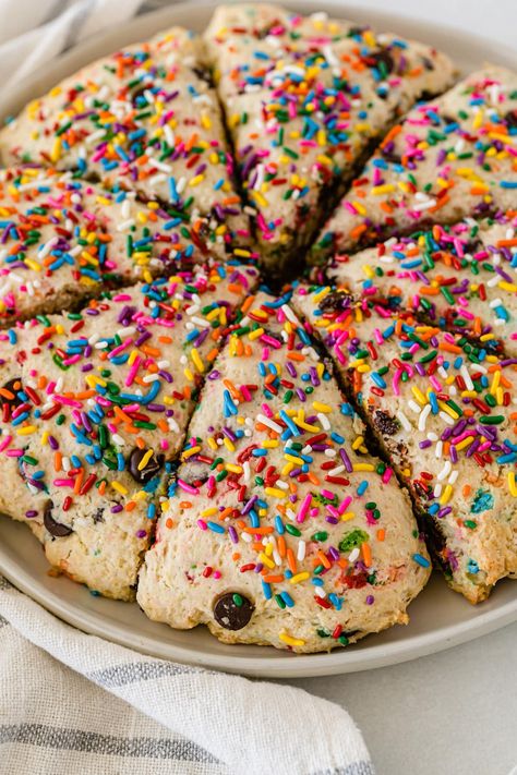 Funfetti Cake Mix Scones - Crazy for Crust Cake Mix Scones, French Toast Cereal, Oatmeal Waffles, Chocolate Chip Scones, Crazy For Crust, Funfetti Cake Mix, Breakfast Pastries, Funfetti Cake, Scone Recipe