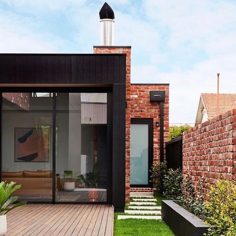 Open Backyard, Red Brick House Exterior, Block House, Recycled Brick, Red Brick House, Clerestory Windows, Brick Exterior House, Residential Architect, Melbourne House