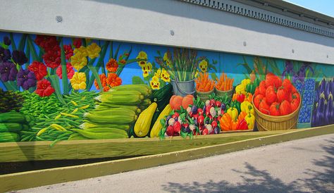 LOVE this mural:) Food Mural, Fence Murals, Farm Mural, Farmers Market Logo, Cafeteria Design, Wall Street Art, Garden Mural, Sidewalk Chalk Art, Supermarket Design