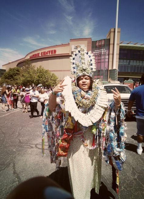 Samoan Graduation, Polynesian Graduation, 2enior Ye4r, Tongan Culture, Samoan People, Samoan Culture, Graduation Leis Diy, Polynesian Dance, Native American Actors