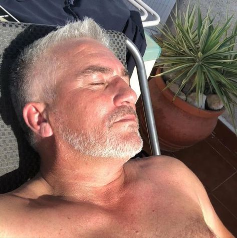 Paul Hollywood Pictures, Paul Hollywood Recipes, Prue Leith, Airborne Army, Hollywood Pictures, Dapper Mens Fashion, Paul Hollywood, Scammer Pictures, Celebrity Chefs