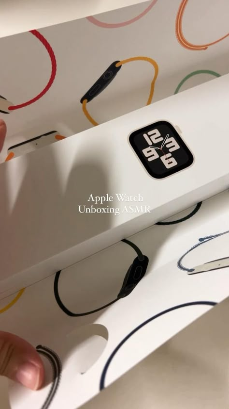 Aesthetic Apple Watch Strap, Apple Watch Aesthetic Bands, Smart Watch Aesthetic, Apple Watch Unboxing, Apple Unboxing, Beige Apple Watch, Apple Watch Aesthetic, Unboxing Aesthetic, Aesthetic Apple Watch