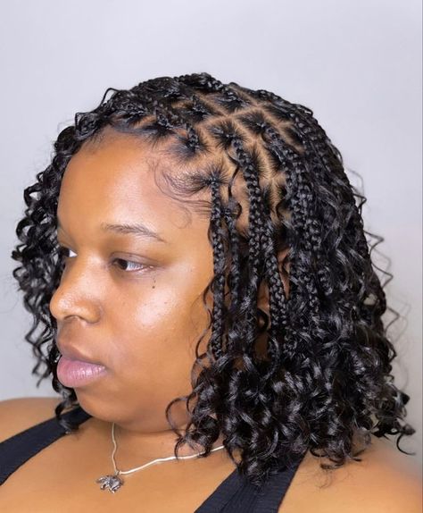 Short Braiding Hairstyles, Boho Braid Bob, Short Boho Twists, Short Knotless Braids With Curly Ends, Short Goddess Braids, Boho Bob, Twisted Braid, Bob Braids Hairstyles, Boho Knotless