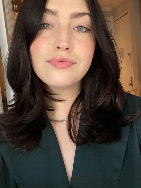 Coarse Thick Hair Haircuts, Mid Length Medium Brown Hair, Mid Size Haircut, Haircut For Puffy Hair, Thick Hair Medium Haircut, Thick Lob Haircut, Haircuts Thick Straight Hair, Thick Hair Lob Haircut, Haircut For Thick Long Hair