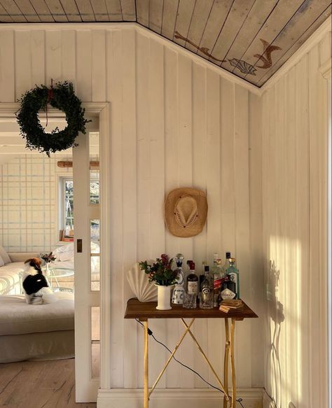 #coastalcowgirl #coastal #cottage #cottagecore #coastalcottagedecor #coastalcottage #decor #homedecortips #nordic #djerf Matilda Djerf House, Matilda Djerf Apartment, Matilda Djerf Home, Coastal Room, Secret Space, Matilda Djerf, French Chic, Coastal Homes, Summer House