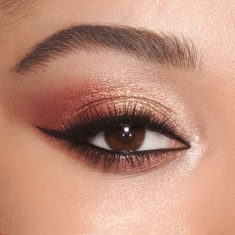 Discover how to apply eyeshadow in 4 simple steps as Charlotte breaks down how to create eyeshadow looks step by step with this eye makeup tutorial. Luxury Palette, Charlotte Tilbury, Eyeshadow Palette, Sofia, Shades, Makeup, Red, Make Up