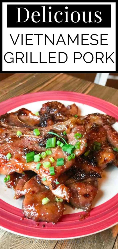 Soup Vietnamese, Thit Nuong Recipe, Vietnamese Pork Chops, Asian Pork Chops, Spicy Noodle Soup, Easy Asian Noodle Recipes, Asian Pork Recipes, Lemongrass Pork, Easy Vietnamese Recipes