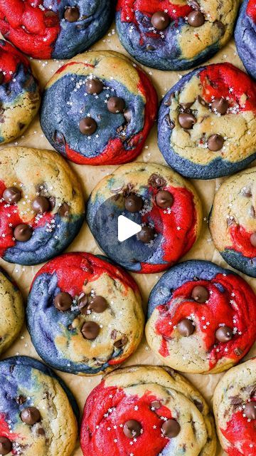 Tawnie Graham on Instagram: "@krolls_korner 4th of July Cookies! 🇺🇸❤️🤍💙🇺🇸
.
Patriotic, fun to make, and of course super delicious! Comment below “recipe please” and I’ll dm you my recipe!🫶🏻
.
https://krollskorner.com/recipes/desserts/cookies/4th-of-july-cookies/
.
#4ofjuly #4thofjulycookies #cookiesofinstagram #cookies #cookiesviral #krollskorner #viralreels #viralvideos #redwhiteandblue #krollskookies" 4th Of July Chocolate Chip Cookies, Red White Blue Cookies, Blue Chocolate Chip Cookies, Ribbon Cookies, 4th Of July Cookies, Memorial Day Desserts, Patriotic Cookies, July Desserts, July Recipes