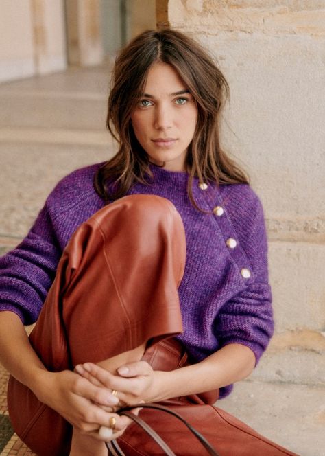 Purple Sweater Outfit, Purple Jumpers, Pullovers Outfit, Knitwear Outfit, Jumper Outfit, Preppy Chic, Gilet Long, Purple Outfits, Turkish Fashion