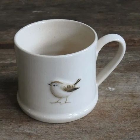 Jane Hogben, Bird Mugs, Espresso Mugs, Ceramic Cafe, Ceramics Pottery Mugs, Espresso Mug, Pottery Painting Designs, Pretty Mugs, Pretty Plates