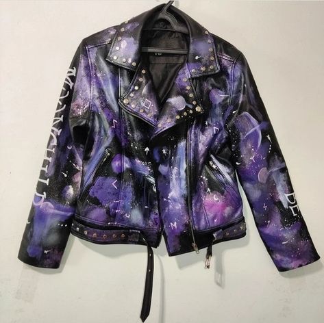 Colorful Punk Outfits, Purple Jacket Outfit, Punk Fits, Purple Man, Mal Descendants, Purple Leather Jacket, Demin Jacket, Battle Jacket, Painted Jacket