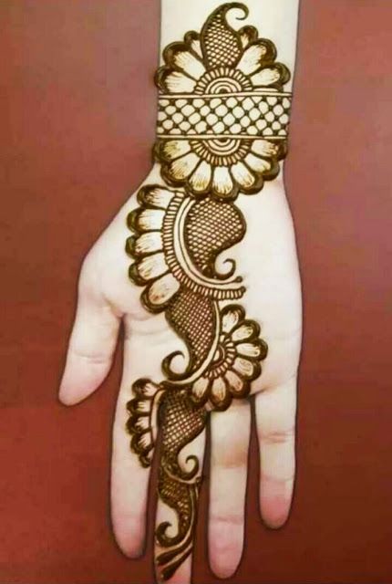 Mehndi Design Arabic Mehndi Designs Simple Unique, Mehindhi Design Arabic, New Mehndi Designs Unique Front Simple Easy, Mahadi Design Simple Easy, Mehendi Easy Designs For Hands, Right Palm Mehndi Design, Easy Henna Designs Front Hand, Arabic Henna Designs Simple Palm, Most Easy Mehndi Design