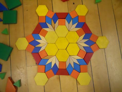 Polygon art - give them specific amounts of each shape and have them create an art piece using symmetry Polygon Project, Polygon Activities, 3d Shapes Worksheets, Geometry Projects, Math Meeting, Halloween Math Activities, School Art Activities, Polygon Art, Shapes Worksheets