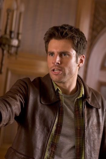 James Roday <3 SOOO adorable in the first couple seasons! James Roday Rodriguez, Psych Cast, Shawn And Gus, James Roday, Shawn Spencer, Fictional Character Crush, Character Personality, Interesting Faces, Dream Guy