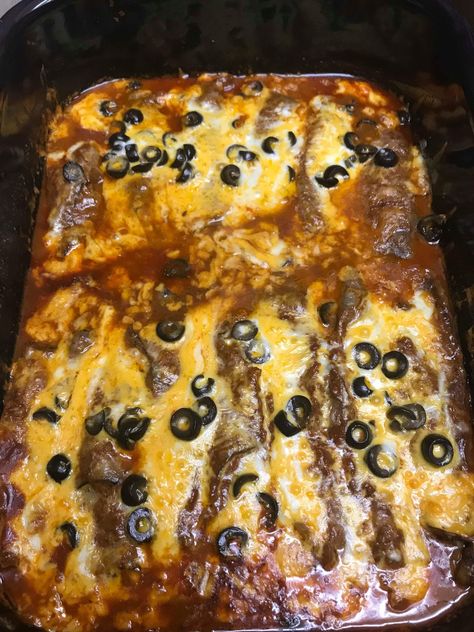 Keto Beef Enchiladas Keto Beef Enchiladas, Enchilada Bowls, Beef Enchilada Recipe, Beef Enchilada, Turkey Enchiladas, Sliced Roast Beef, Cube Steak Recipes, Cinnamon Granola, Keto Beef