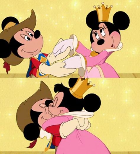 Musketeer Mickey and Princess Minnie in the Three Musketeers ... Beto Y Enrique, Mickey And Minnie Kissing, Minnie Y Mickey Mouse, Minnie Mouse Pictures, Monster Squad, Magic Day, Disney Cartoon Characters, Mickey Mouse Art, Three Musketeers