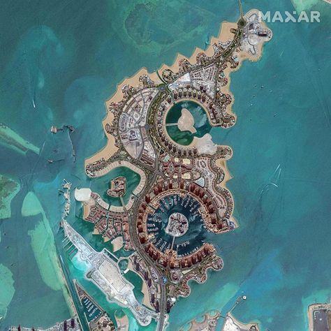 Holiday Manifestation, The Pearl Qatar, Inktober Inspiration, Artificial Island, Amazing Places On Earth, Year 5, Hotel Project, Doha Qatar, City Design