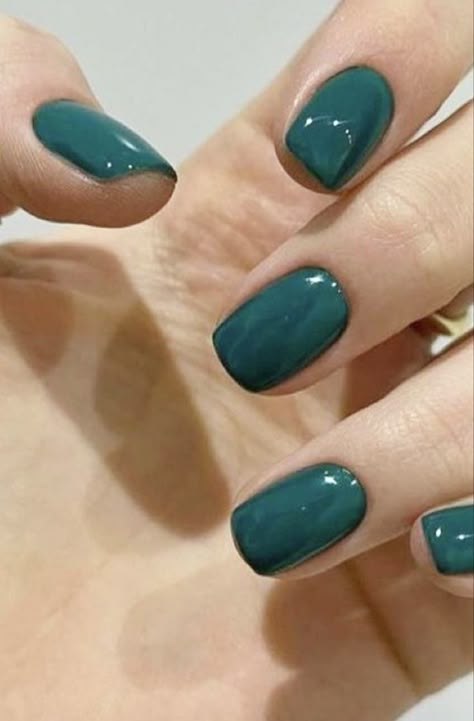 Jewel Toned Nails, Dark Turquoise Nails, Green Nail Polish, Green Nail, Her Nails, Casual Nails, Cute Gel Nails, Neutral Nails, Minimalist Nails