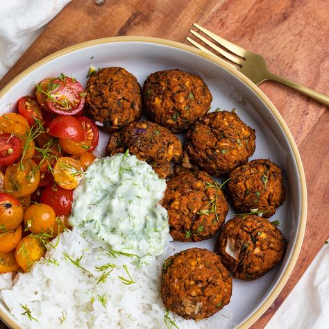 Baked Greek Lentil Meatballs with tzatziki - Avocado Skillet Lentil Meatballs, Cuisinart Food Processor, Delicious Vegetarian Dinner, Appetizer Meatballs, Greek Flavors, Lentil Salad, Lentil Recipes, Vegan Appetizers, Vegetarian Recipes Dinner