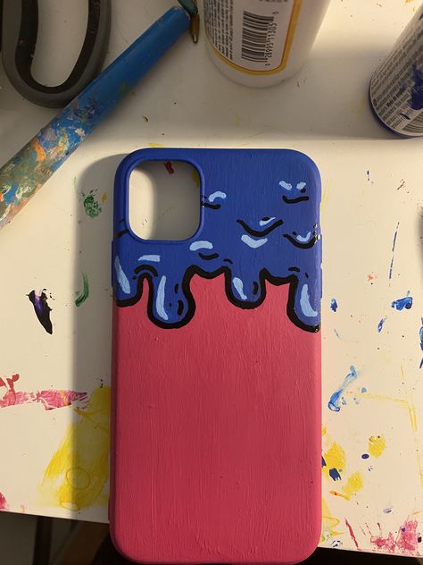 Painted my phone case Paint Cover Phone, What To Draw On Phone Cases, Phone Backcover Paintings, Posca Marker Phone Case, Paintings On Phone Cases, Diy Paint Phone Case, Painting Ideas For Phone Cover, Phn Case Painting, Phone Case Painting Easy