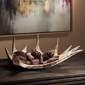 Moose Decor Rustic, Hunters Lodge Decor, Moose Antlers Decor, Alcohol Smoothies, Shed Antler Display Ideas, Modern Urban Living Room, Moose Antler Decor, Rustic Hunting Decor, Rustic Spa