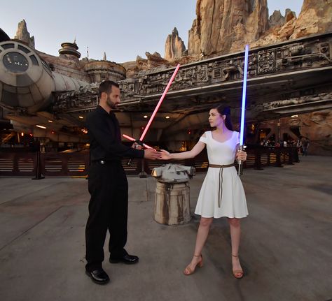 Rey Disneybound, Star Wars Disneybound, Star Wars Couples, Kylo Ren And Rey, Disney Couple, Black Collared Dress, Disney 2024, Star Wars Fashion, Dark Side Star Wars