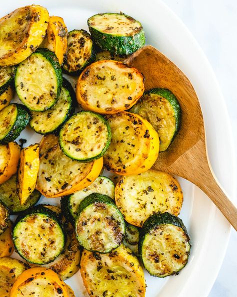 Grilled Zucchini And Squash, Grilled Squash, Zucchini And Squash, Squash And Zucchini, Grilled Vegetable Recipes, Grilled Side Dishes, Yellow Squash Recipes, Grilling Recipes Sides, Pinterest Food