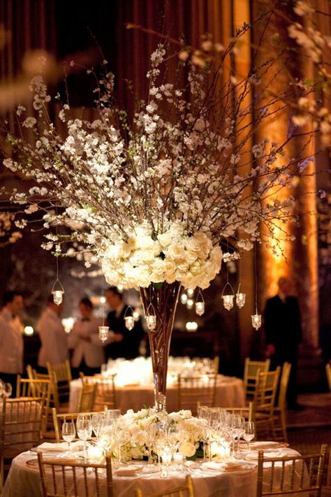 12 Fabulous Centerpieces for Fall Weddings | Photography: Mel Barlow, Floral Design: TantawanBloom Reception Layout, Wedding Centrepiece, Lunch Buffet, Tafel Decor, Tall Centerpieces, Unique Centerpieces, Reception Centerpieces, Rustic Wedding Centerpieces, 50th Party