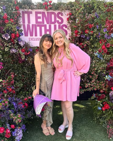 Are you gonna see the it ends with us movie? How are we feeling? Did you read the book?🌸 The trailer just dropped today so I’m finally allowed to share about this event! This was my first screening and had lots of fun with bookish friends, lavender lattes, mixing bouquets and eating lots of berries & cheese. It was such a special experience and it was hard to play it cool (swipe to the end, they gave me a mic 🤣) Thoughts: I enjoyed the book when I read it a few years ago and was unsure abo... It Ends With Us Movie, My Tears Ricochet, Us Movie, This Is Us Movie, Taylor Songs, Feeling Pretty, It Ends With Us, To The End, Bouquets