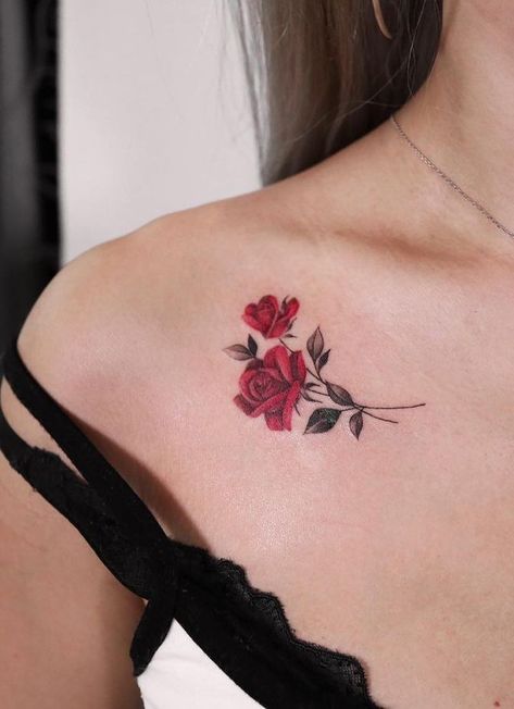 Rose Tattoo Collar Bone Shoulder, Small Tattoos For Chest Women, Collar Bone Tattoo Rose, Collar Bone Rose Tattoo, Rose Tattoo On Collar Bone, Single Rose Tattoo Design, Rose Tattoo Collar Bone, Tattoos Shoulder Women, Rose Collar Bone Tattoo