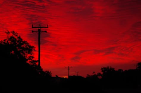 Just had to record and share this ... even though just about everyone else in town has already. This evening sky was truly amazing. Red Town Aesthetic, Red Sky Aesthetic, Red Skies Aesthetic, Devilcore Aesthetic, Vampire Inspiration, Comfort Pics, Darkest Academia, Red Mood, Red Spiral