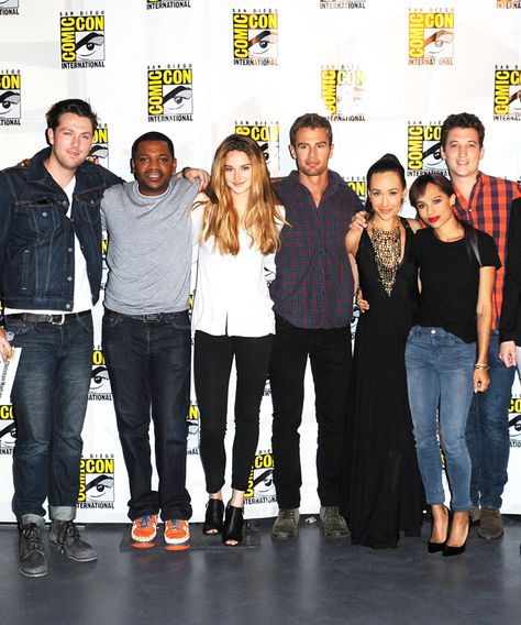 Cast of Divergent Saga Four Divergent Pictures, Divergent 2014, Divergent Cast, Divergent Behind The Scenes, Divergent Interviews, Insurgent Movie, Divergent Book, Divergent Movie, Tris And Four