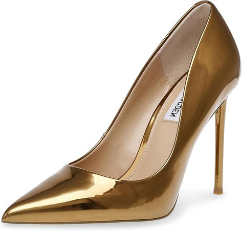 #bronze #pumps #heels #diva #fashion #party #office #designer #style #design #evening #nightout Boots Street Style, Heels Closed Toe, Bronze Heels, Steve Maddens, Dress Sneakers, Heels Steve Madden, Prom Accessories, Chic Heels, Prom Heels