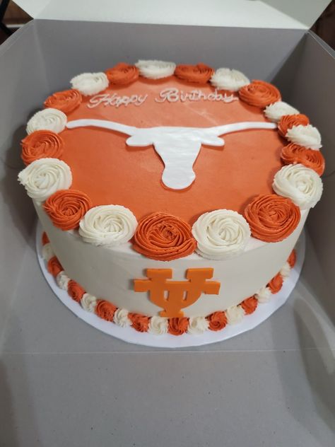 Texas Longhorns Cake, Longhorn Cake Ideas, Longhorn Cake, Longhorn Party Ideas, Longhorn Party, Trunk Party, Ut Austin, Grad Pics, Boy Birthday Cake