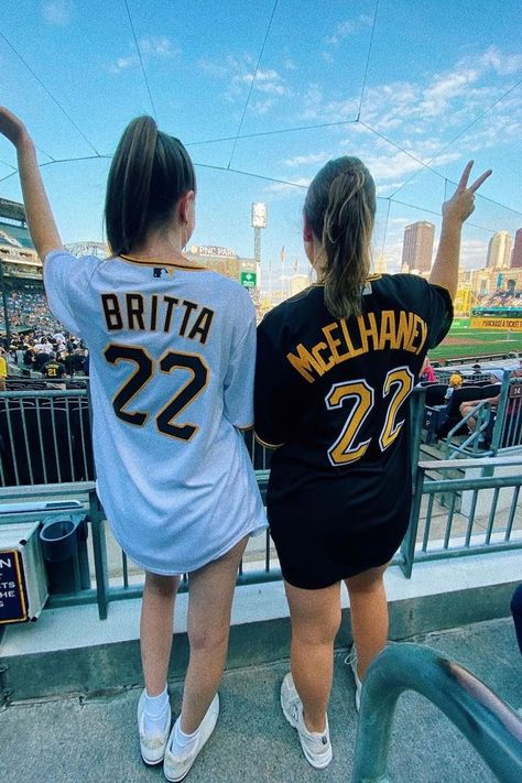 Girls at a Pittsburgh Pirates game Pittsburgh Pirates Outfit Women, Pirate Outfit Women, Baseball Game Aesthetic, Pirates Outfit, Pittsburgh Travel, Things To Do In Pittsburgh, Weekend Getaway Ideas, Baseball Game Outfit, Things To Do In Summer