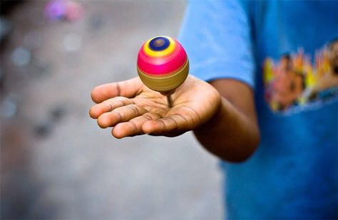 Moksha Patam, also known as Gyan Chaupar Street Game, Game Stick, Running Team, Childhood Games, Homeschool Kindergarten, Traditional Games, Indoor Games, Boys Playing, Simple Game