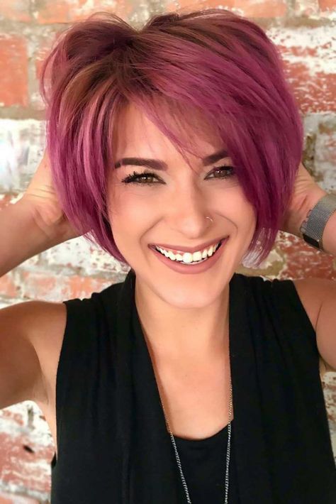 Versatile And Comfy-To-Wear Short Shag Haircuts For All Ladies, Tastes, And Moods ★ Short Shaggy Haircuts, Short Shag Haircuts, Shaggy Haircuts, Shag Haircuts, Short Shag, Bob Haircut For Fine Hair, Shoulder Hair, Bob Hairstyles For Fine Hair, Short Hair Color