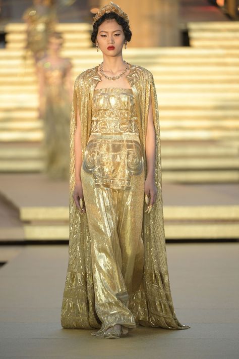 Dolce & Gabbana Stage an Epic Alta Moda Show in Sicily’s Valley of the Temples | Vogue Goddess Clothes, Valley Of The Temples, Dolce Gabbana Alta Moda, Era Victoria, Bohemian Glam, Abed Mahfouz, Gold Gown, Tony Ward, Dream Dresses