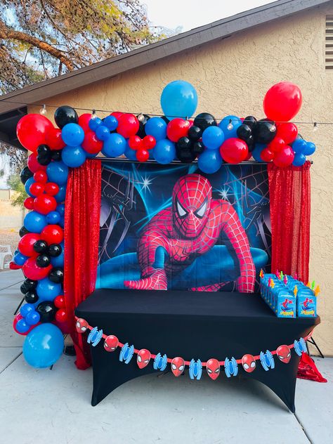 Avengers Birthday Party Decorations, Spiderman Theme Party, Spiderman Birthday Party Decorations, Spiderman Decorations, Spiderman Birthday Cake, Spiderman Theme, Avenger Birthday Party, Spiderman Birthday Party, Spiderman Party