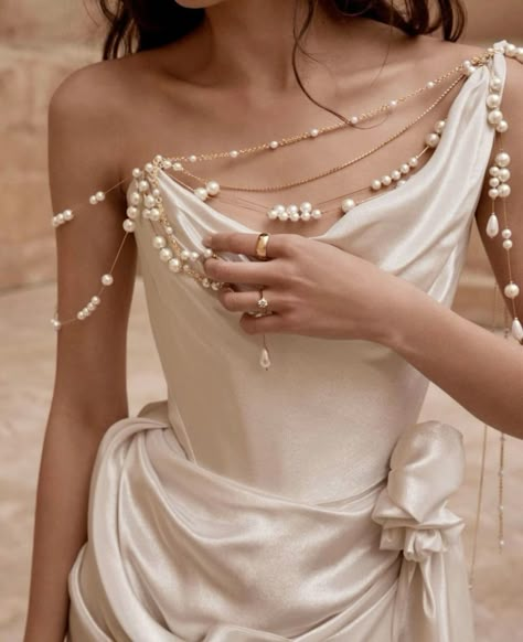 Vivienne Westwood 2023 Bridal, Vivienne Westwood Pearl Wedding Dress, Vivienne Westwood Silk Wedding Dress, Bridal Dress With Pearls, Vivienne Westwood Inspired Wedding Dress, Vivienne Westwood Bridal Dress, Vivienne Westwood Ball Gown, Wedding Dresses Texture, Silk And Pearl Wedding Dress