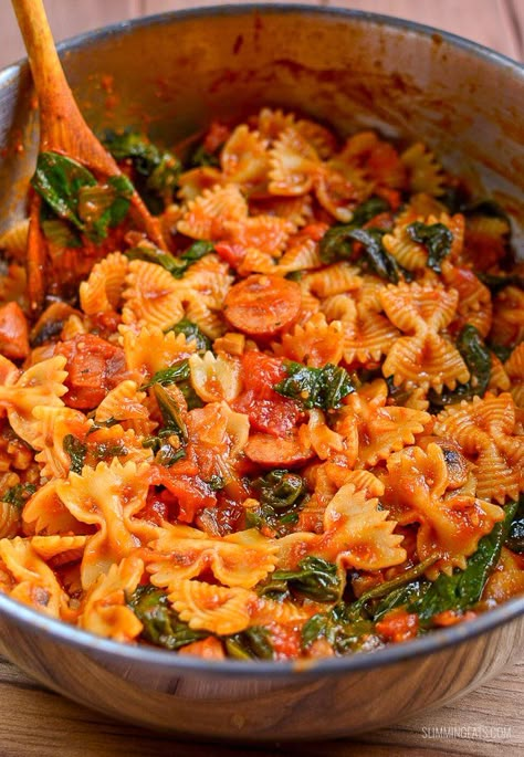 Tomato And Spinach Pasta, Resep Pasta, Vegetarian Sausages, Plats Healthy, Recipes Sausage, Salad Pasta, Spinach Pasta, Health Dinner, God Mat