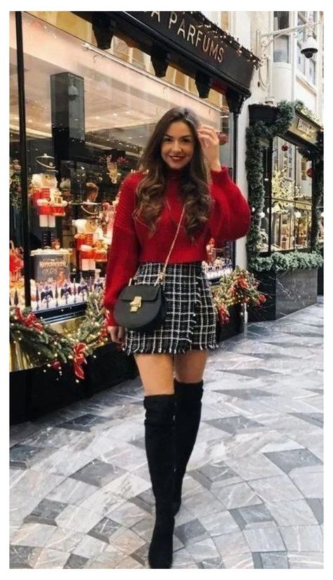 Christmas Fashion Outfits, Cute Skirt Outfits, Christmas Outfits Women, Chic Fall Outfits, Red Sweater, Thanksgiving Outfit, Looks Chic, Plaid Skirt, 가을 패션