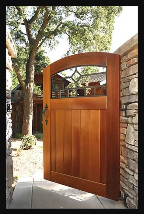 Japanese Roof, Wooden Garden Gate, Wooden Gate, Yard Fence, Side Gates, Gate Designs, Side Yards, Horizontal Fence, Wood Gate