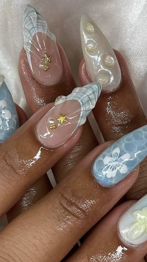 Erica Ha Nails, Blue And Gold Nail Ideas, Jelly Flower Nails, Nails Design Summer 2024, Beach Themed Nails, Seashell Nails, Sea Nails, Beachy Nails, Summery Nails