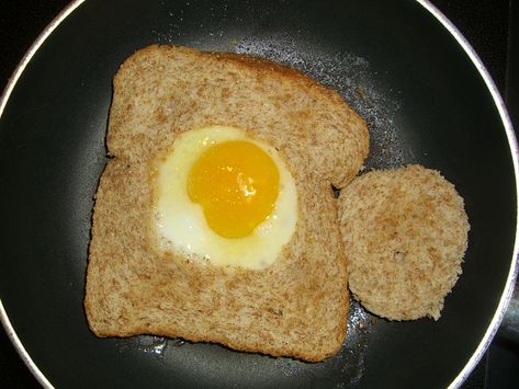 Maple Macaroni: Easy Breakfast: Fried Egg Nest Yummy Biscuits, Fried Breakfast, Egg Nest, Grain Bread, Egg Toast, Breakfast Toast, Whole Grain Bread, Fried Egg, 1 Egg