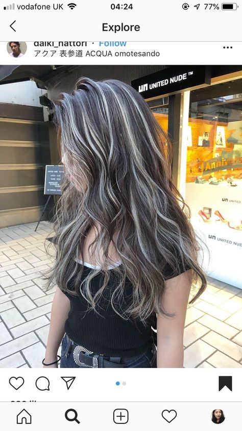 White Hair Highlights, Skunk Hair, Dark Hair With Highlights, Hair Streaks, Long Hair Color, Blending Gray Hair, Gray Hair Highlights, Hair Dye Colors, Hair Inspiration Color